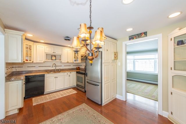 30 Edgewater Dr, Denville Twp., NJ 07834