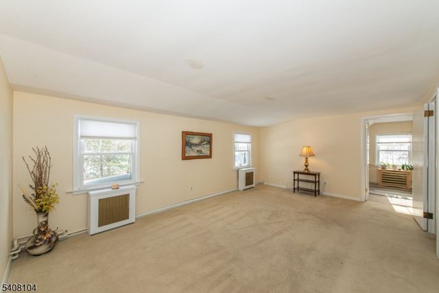 30 Edgewater Dr, Denville Twp., NJ 07834