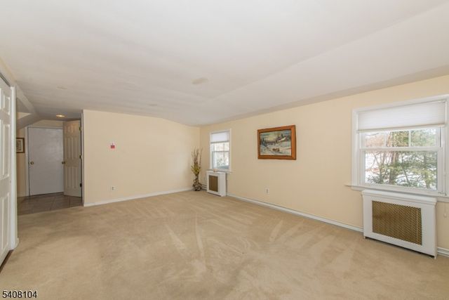 30 Edgewater Dr, Denville Twp., NJ 07834