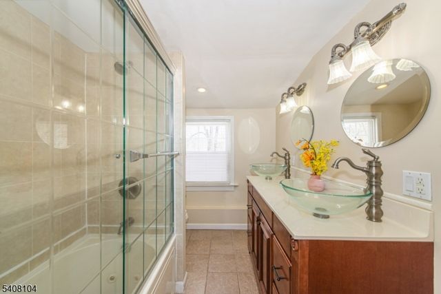 30 Edgewater Dr, Denville Twp., NJ 07834