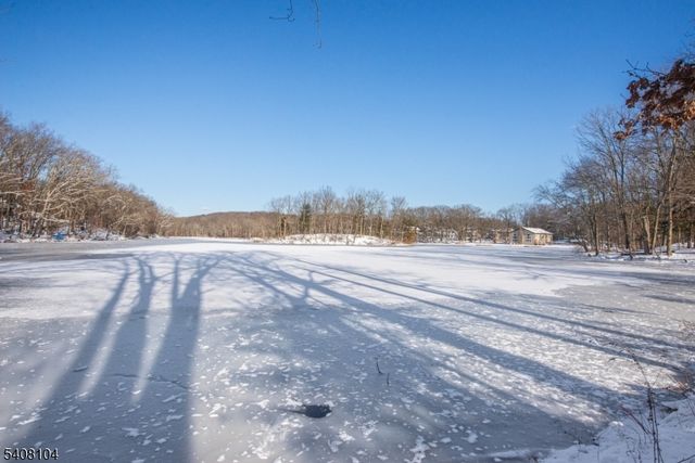 30 Edgewater Dr, Denville Twp., NJ 07834