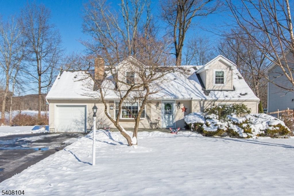 30 Edgewater Dr, Denville Twp., NJ 07834