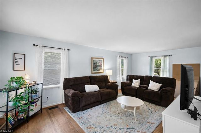1001 Oakview Road, High Point, NC 27265