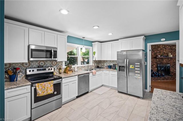 1001 Oakview Road, High Point, NC 27265
