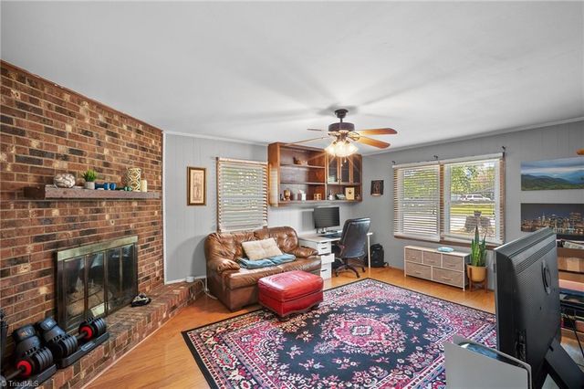 1001 Oakview Road, High Point, NC 27265