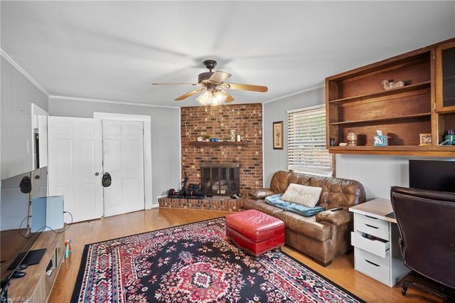 1001 Oakview Road, High Point, NC 27265