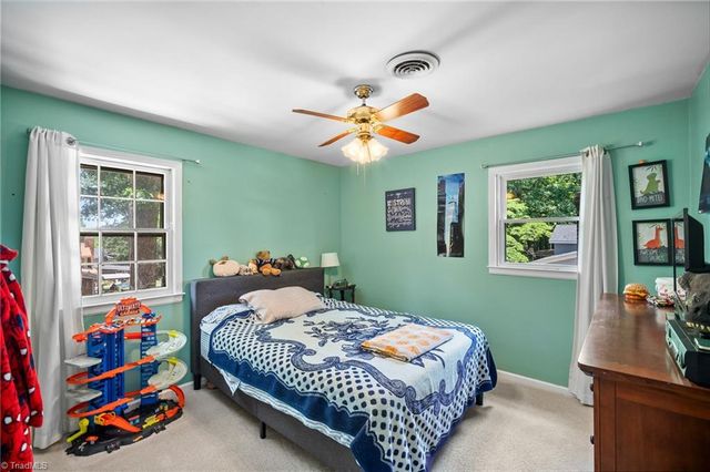 1001 Oakview Road, High Point, NC 27265