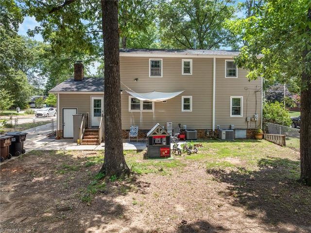 1001 Oakview Road, High Point, NC 27265