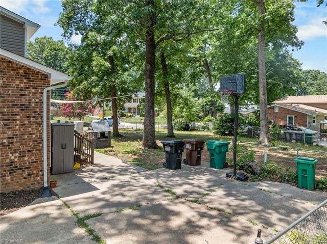 1001 Oakview Road, High Point, NC 27265