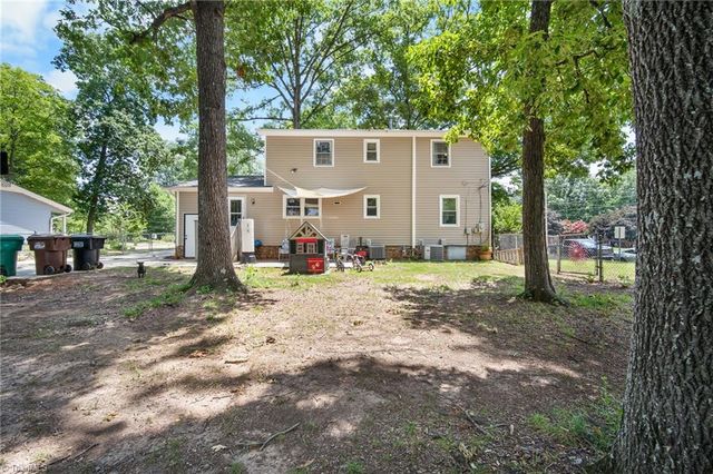 1001 Oakview Road, High Point, NC 27265