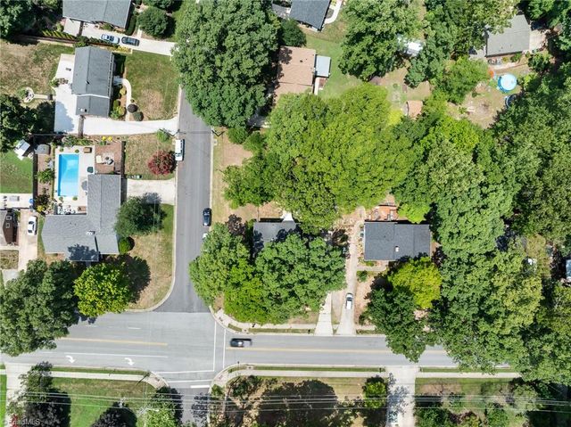 1001 Oakview Road, High Point, NC 27265