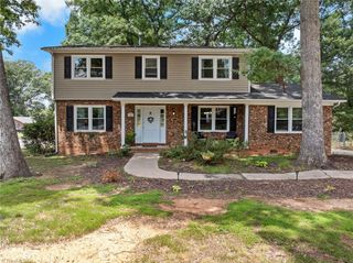 1001 Oakview Road, High Point, NC 27265
