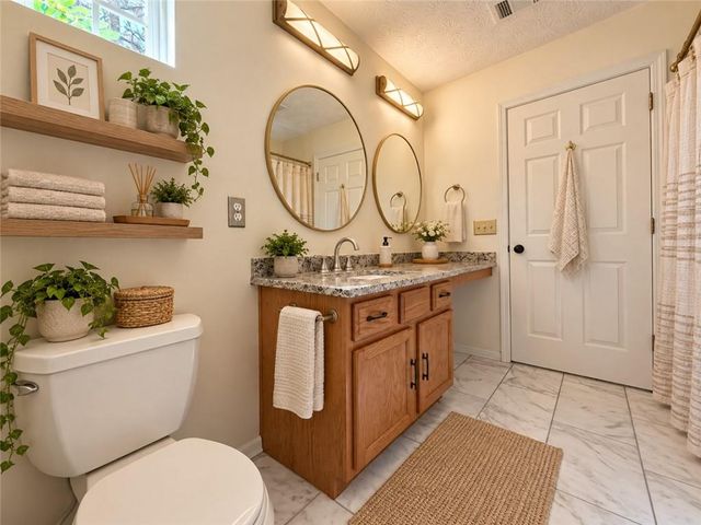 1266 West Oaks Way, Woodstock, GA 30188