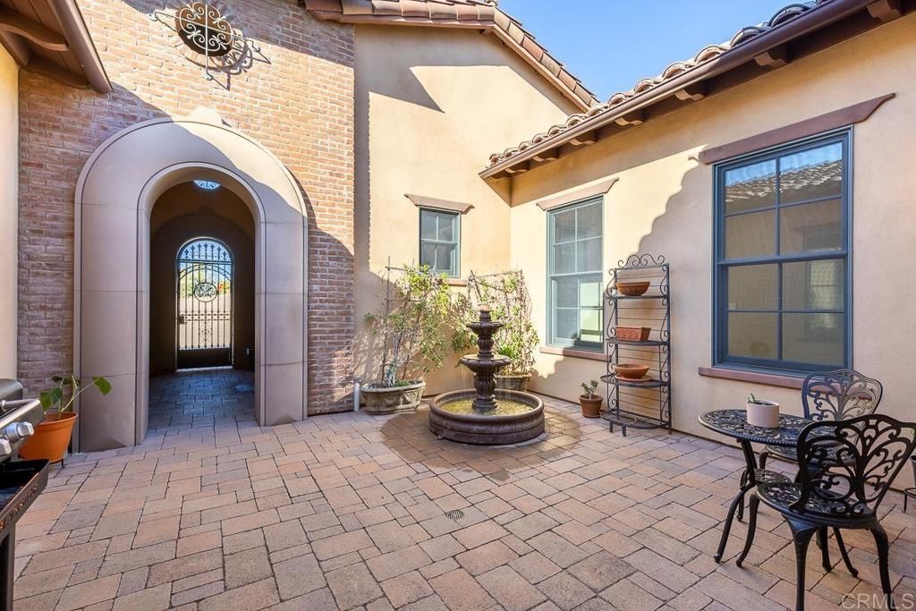 Image 4 of property listing at 29472 Welk Highland Dr., Escondido, CA 92026