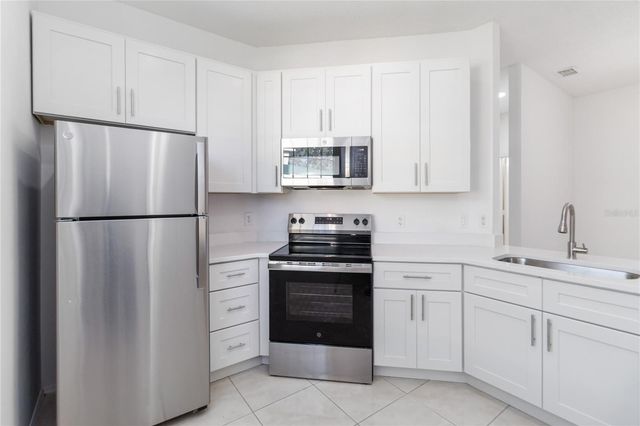 13274 SUMMERTON DRIVE, Orlando, FL 32824