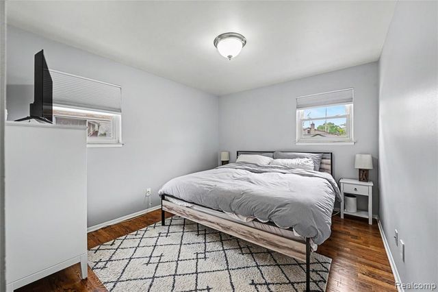 1319 Easley Drive, Westland, MI 48186