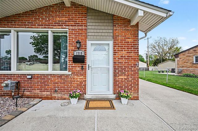 1319 Easley Drive, Westland, MI 48186
