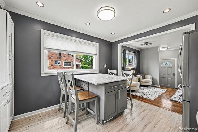 1319 Easley Drive, Westland, MI 48186