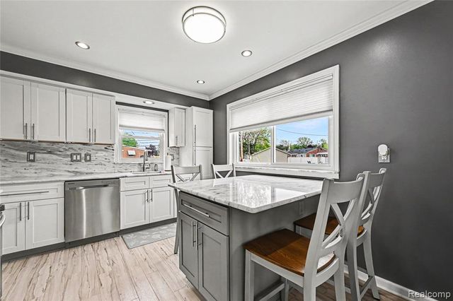 1319 Easley Drive, Westland, MI 48186