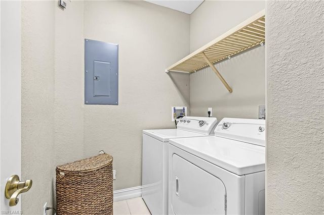 5626 Cape Harbour DR 202, Cape Coral, FL 33914