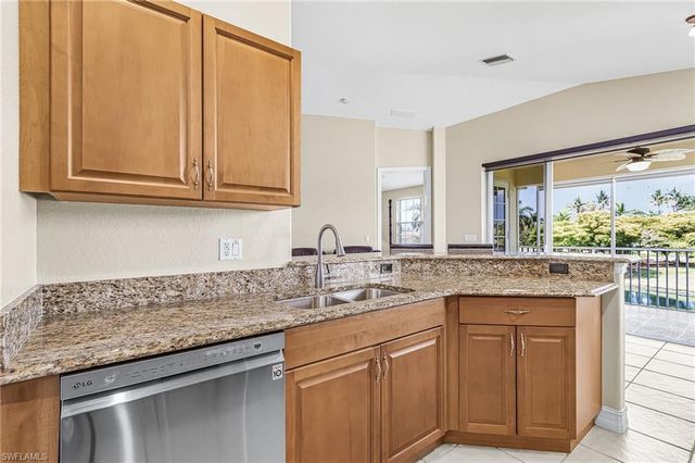 5626 Cape Harbour DR 202, Cape Coral, FL 33914
