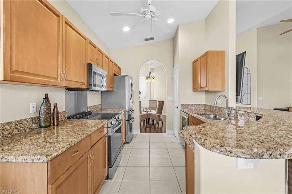 5626 Cape Harbour DR 202, CAPE CORAL, FL 33914 — photo 4