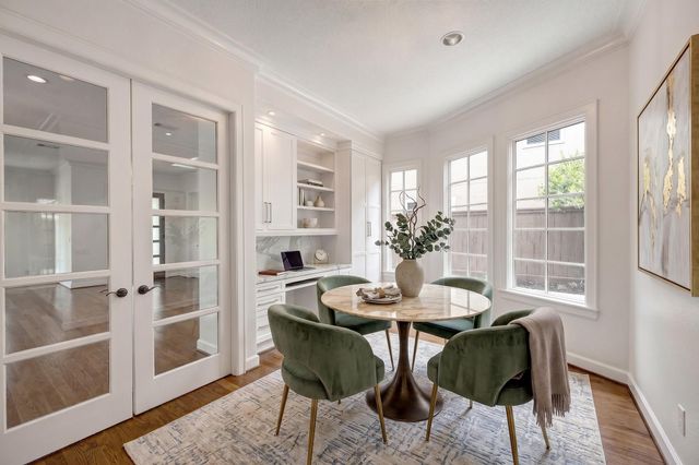 4248 Sunset Boulevard, West University Place, TX 77005