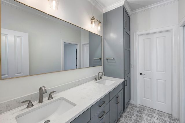 4248 Sunset Boulevard, West University Place, TX 77005