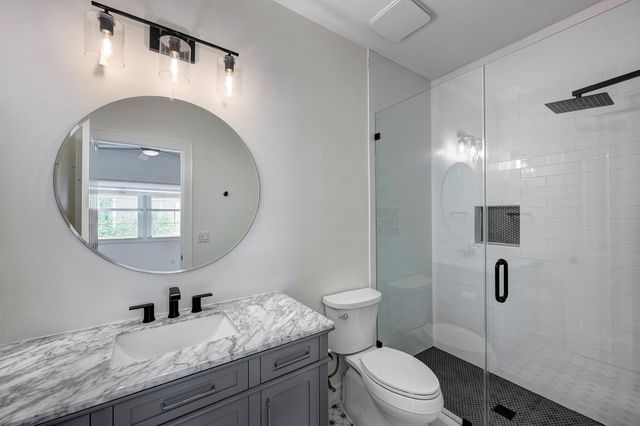4248 Sunset Boulevard, West University Place, TX 77005