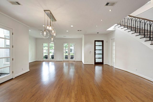 4248 Sunset Boulevard, West University Place, TX 77005