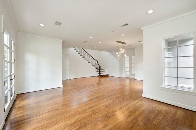 4248 Sunset Boulevard, West University Place, TX 77005