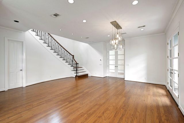 4248 Sunset Boulevard, West University Place, TX 77005