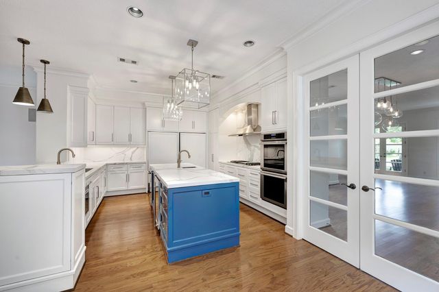 4248 Sunset Boulevard, West University Place, TX 77005
