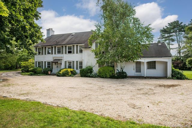 257 Adams Lane, Hewlett Neck, NY 11557