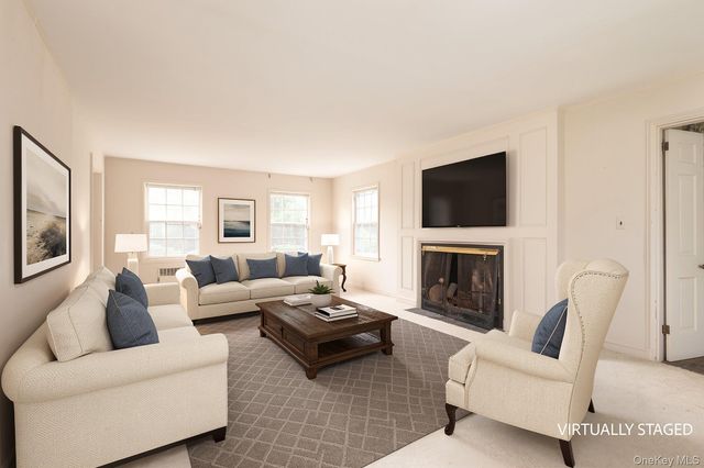 257 Adams Lane, Hewlett Neck, NY 11557