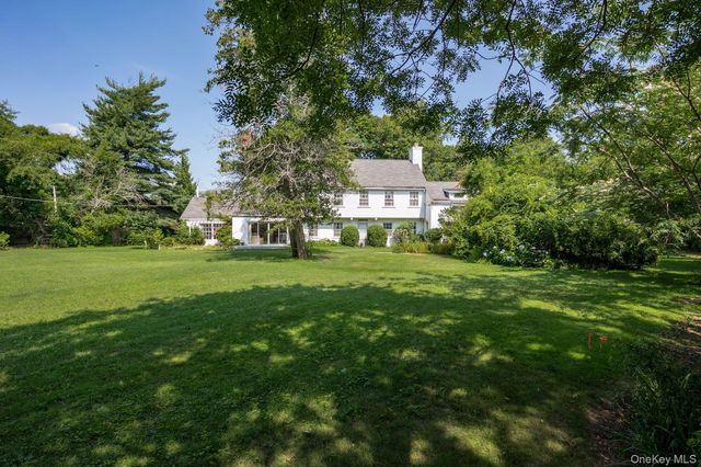 257 Adams Lane, Hewlett Neck, NY 11557