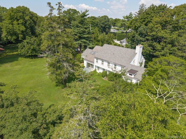 257 Adams Lane, Hewlett Neck, NY 11557