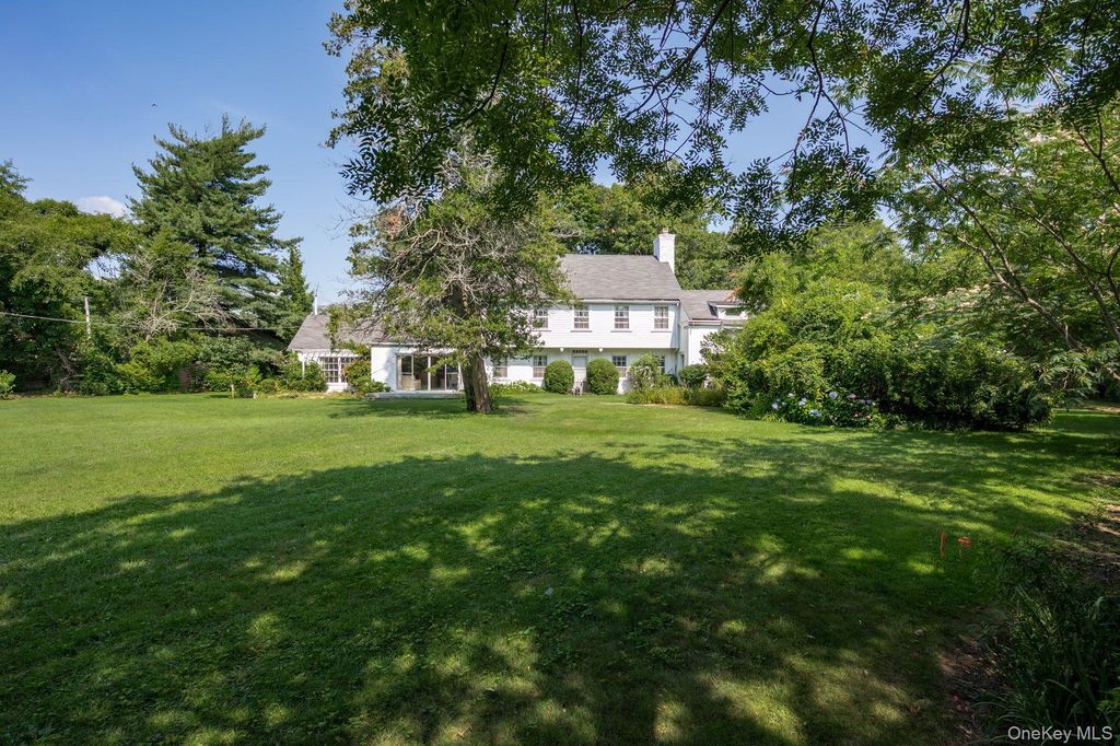 257 Adams Lane, Hewlett Neck, NY 11557 — photo 5