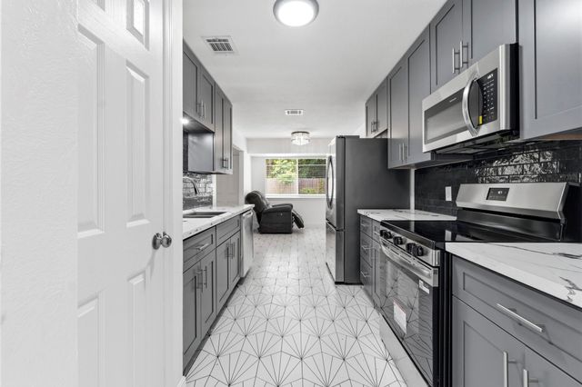 5323 Mossgrey Lane, Spring, TX 77373