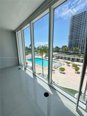 10275 Collins Avenue 316, Bal Harbour, FL 33154