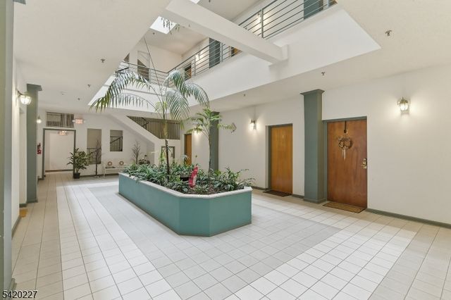 39 Bruen St 4, Newark City, NJ 07105