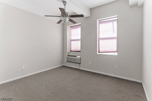 39 Bruen St 4, Newark City, NJ 07105