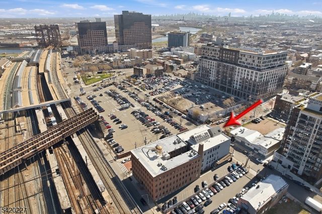 39 Bruen St 4, Newark City, NJ 07105