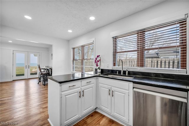 32321 Lake Shore Boulevard, Willowick, OH 44095