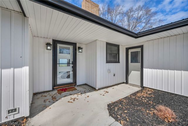 32321 Lake Shore Boulevard, Willowick, OH 44095