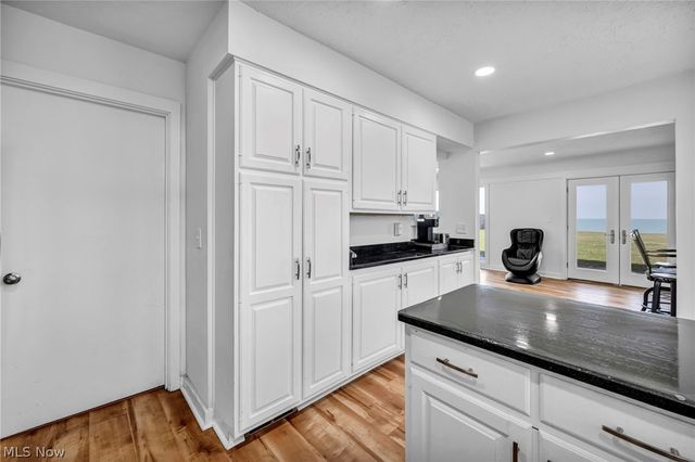 32321 Lake Shore Boulevard, Willowick, OH 44095