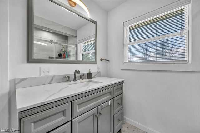 32321 Lake Shore Boulevard, Willowick, OH 44095