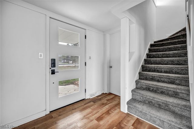 32321 Lake Shore Boulevard, Willowick, OH 44095