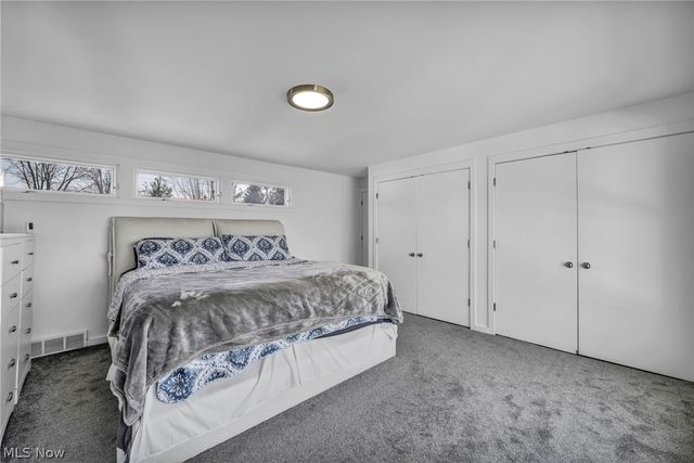 32321 Lake Shore Boulevard, Willowick, OH 44095