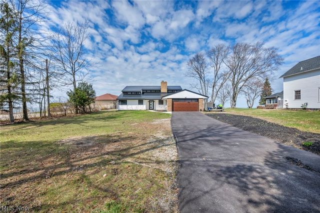 32321 Lake Shore Boulevard, Willowick, OH 44095